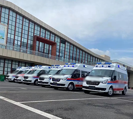 伊兰县服务车队展示