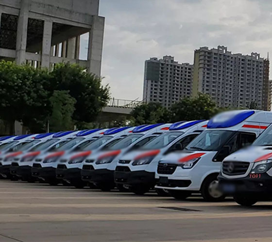 伊兰县服务车队展示