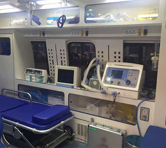 伊兰县车辆内部展示