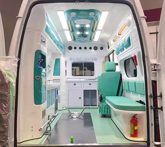 伊兰县车辆内部展示